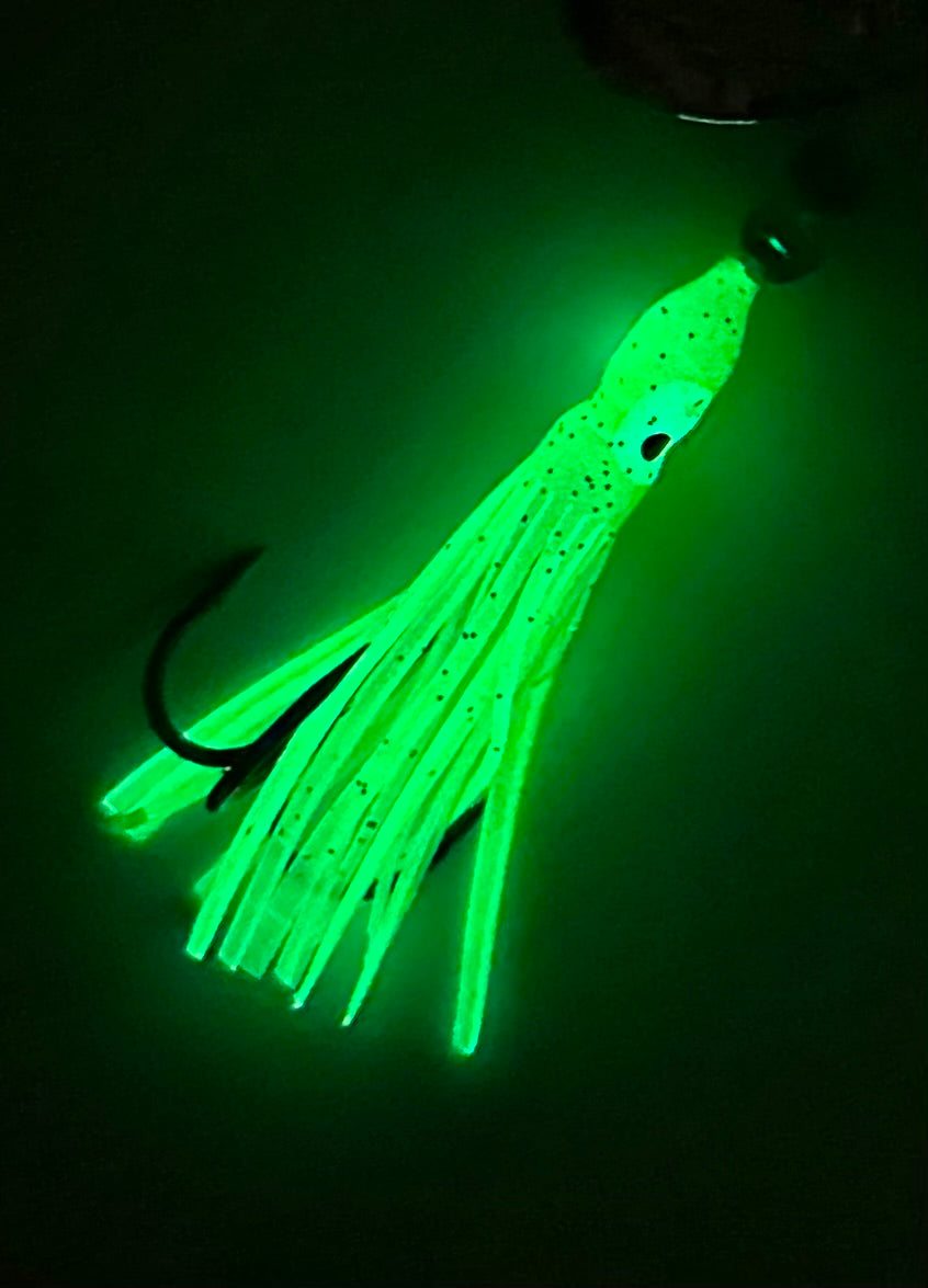 KOKOPROS® Green Chartreuse #10 luminous salmon hoochie, 2/0 treble, spinner blade, glowing in the dark, alternate view